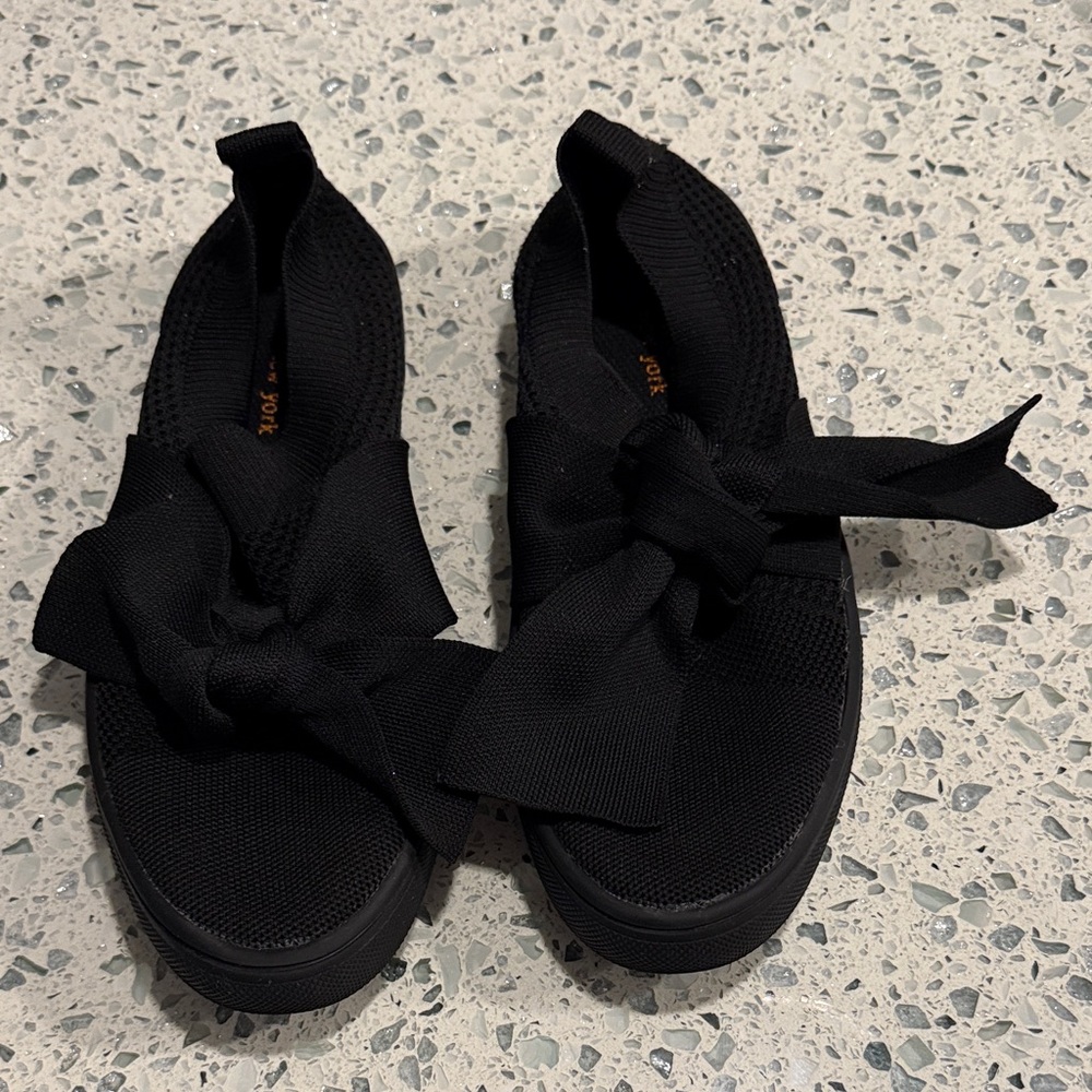 bernie mev. Black Women's Sneakers